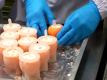 Demolding details of premium Gelato Pops