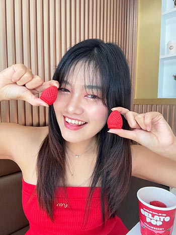 เจลาโต้ป๊อปสตรอว์เบอร์รี่พิเศษ
