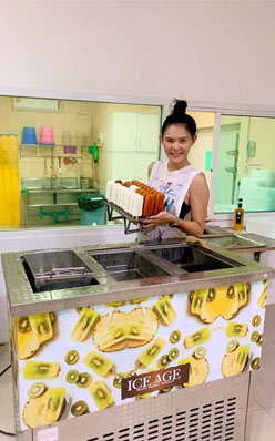 Popsicles ice cream machine